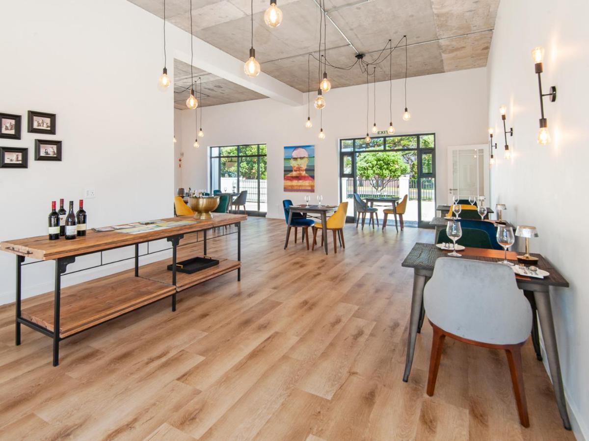 Glow Boutique Suites & Guesthouse 허머너스 외부 사진