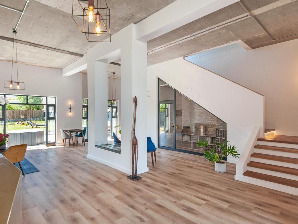 Glow Boutique Suites & Guesthouse 허머너스 외부 사진