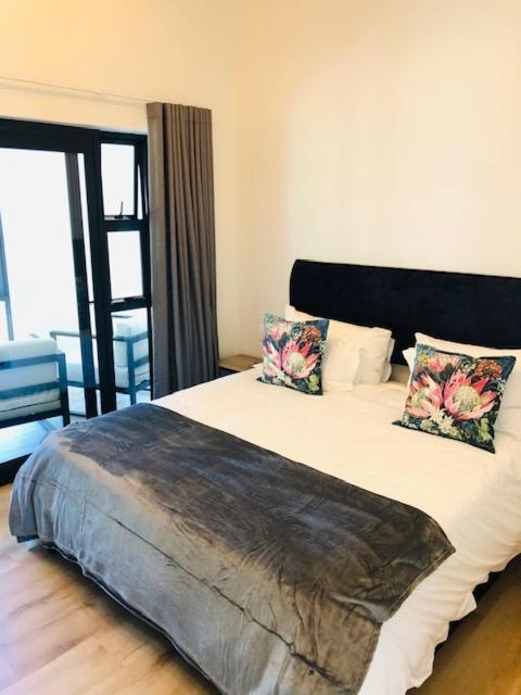 Glow Boutique Suites & Guesthouse 허머너스 외부 사진